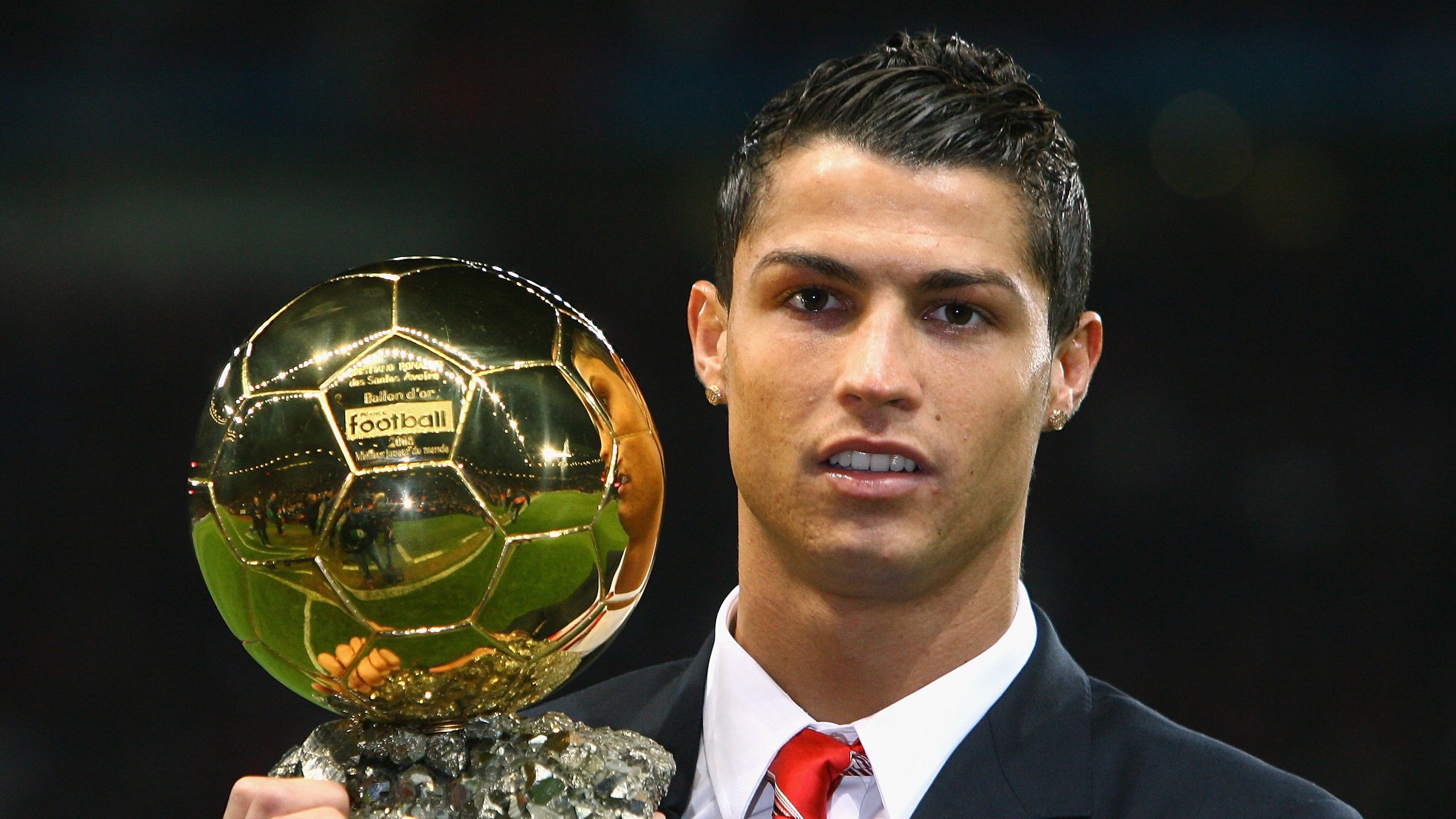 欧冠积分榜：曼城、拜仁全胜，巴萨陷入困境，欧冠最新积分排行