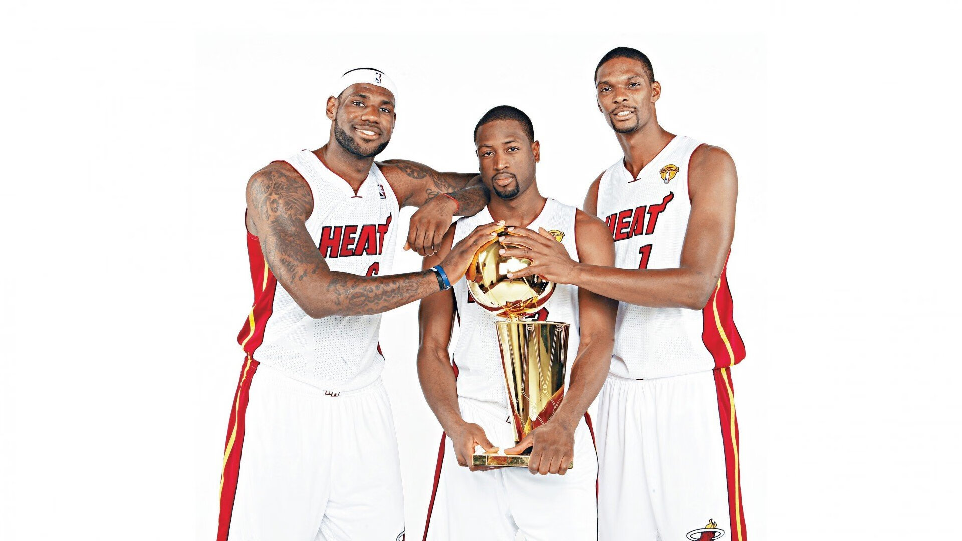 球员在欧冠比赛中被评为最佳新秀并获媒体追捧，欧冠最佳球队